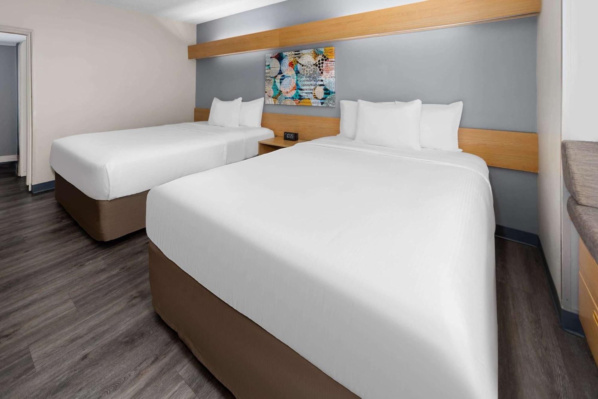 Microtel Inn By Wyndham Raleigh-Durham Airport Моррісвілл Екстер'єр фото