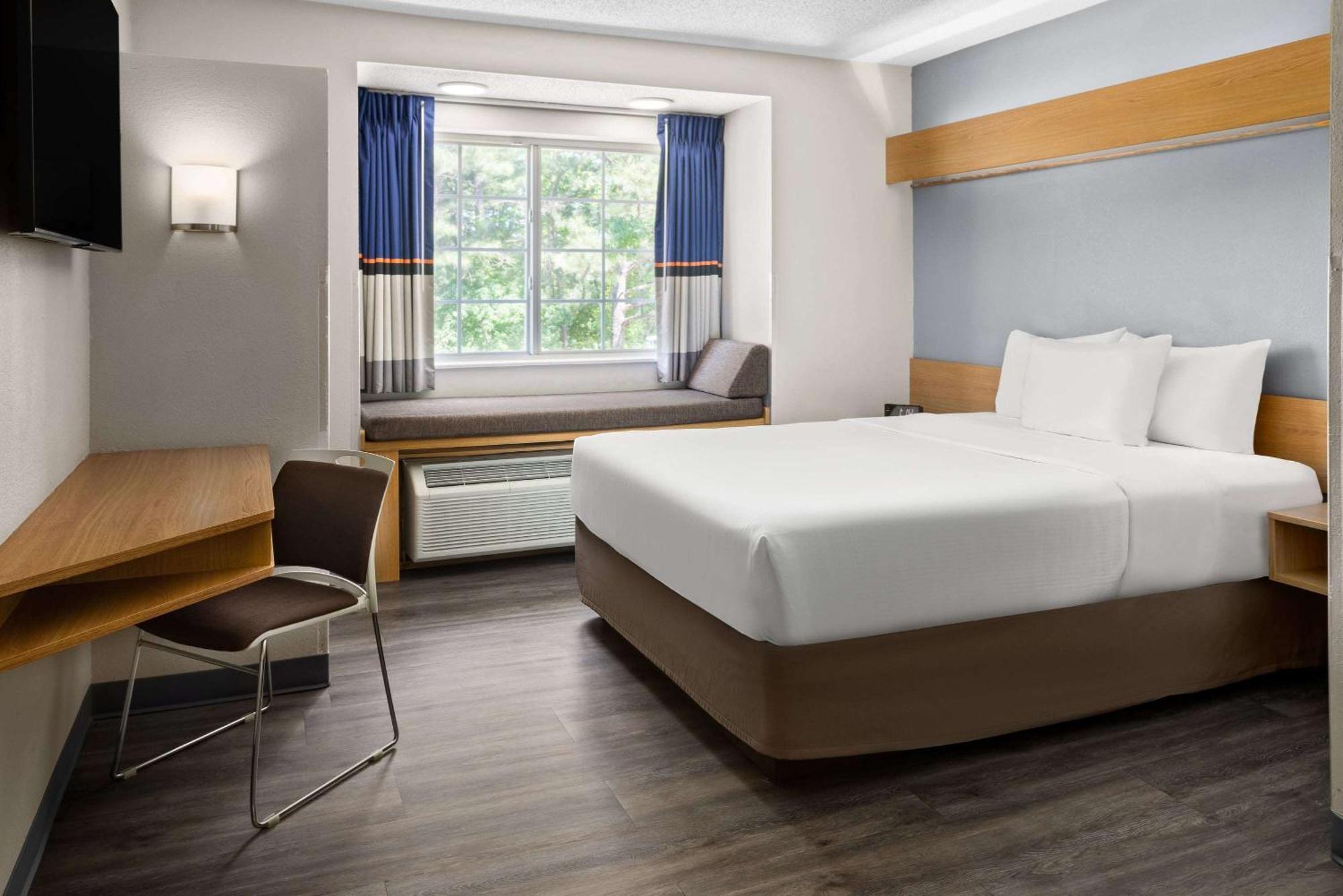 Microtel Inn By Wyndham Raleigh-Durham Airport Моррісвілл Екстер'єр фото
